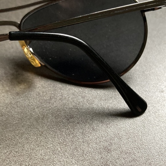 Small lens Aviator Sunglasses (1990s) - Picture 3 of 5